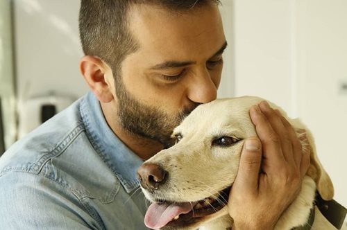 Ο σεφ Λεωνίδας Κουτσόπουλος μεταδίδει από τα πύρινα μέτωπα