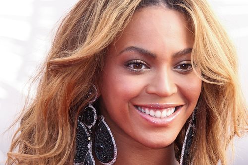 Μπιγιονσέ: Δημοσίευσε την πρώτη οικογενειακή φωτογραφία με τα τρία της παιδιά μετά την διέρρευσε του νέου της άλμπουμ