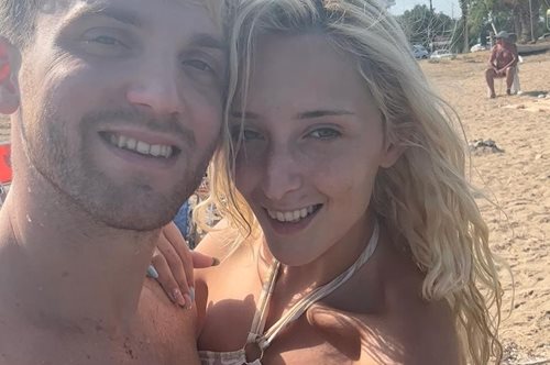 Συγκλονίζει ο αποχαιρετισμός της συντρόφου του Ιωνά Καρούση: 