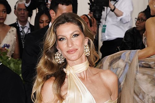 Ζιζέλ Μπούντχεν: Το ρομαντικό δείπνο στην Κόστα Ρίκα με τον γοητευτικό δάσκαλο της στο ζίου ζίτσου