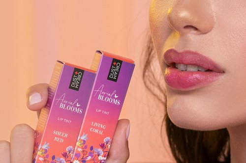 Δημιούργησε τα πιο εντυπωσιακά καλοκαιρινά make up looks με τη συλλογή Aerial BLOOMS της Dust+Cream