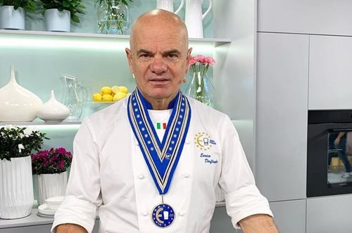 Ο Σεφ του Παλατιού ήταν... Ιταλός| Όσα αποκαλύπτει για τις γαστρονομικές αδυναμίες των Royals