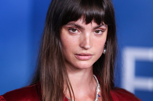 Charlbi Dean: Πέθανε η πρωταγωνίστρια του βραβευμένου με Χρυσό Φοίνικα 'Triangle of Sadness' που είχε γυριστεί στην Ελλάδα