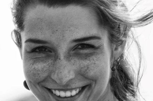 Γυναικοκτονία στην Καβάλα: η 30χρονη Άννα και το μωρό της δεν ζουν πια επειδή ο πατέρας δεν 