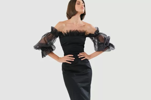 6 items που αξίζει να αγοράσεις στις εκπτώσεις για να εντυπωσιάσεις σε κάθε καλοκαιρινή περίσταση