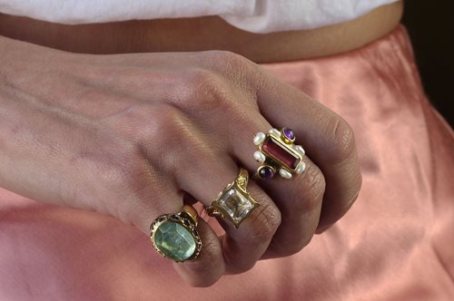 Break a Stone: Η Αγγέλικα Καραλή σχεδιάζει μοντέρνους θησαυρούς