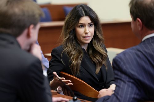 Καμίλ Βάσκεζ: η δικηγόρος του Ντεπ είναι το νέο πρόσωπο του Χόλυγουντ... de jure