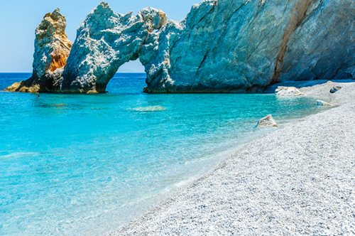 Ο Guardian ψηφίζει τις καλύτερες παραλίες της Ελλάδας με έπαθλο διακοπές