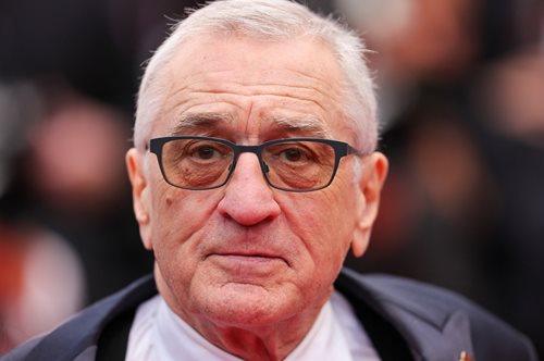 Ο Λεονάρντο Ντι Κάπριο, ο Μάρτιν Σκορσέζε, η Τίφανι Τσεν και άλλοι διάσημοι γιόρτασαν τα 80α γενέθλια του Ρόμπερτ Ντε Νίρο