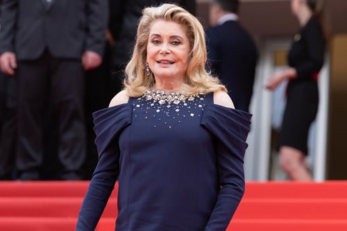 Κατρίν Ντενέβ: ''Ας πούμε ότι προσπαθώ να γερνάω όσο πιο χαριτωμένα γίνεται''