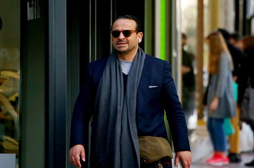 Ρετρό κλικ: Ο Βασίλης Ζούλιας στην πρώτη του φωτογράφιση μόδας σε ηλικία 16 ετών