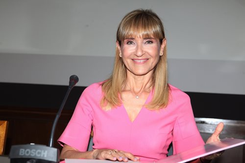 Η Μάρα Ζαχαρέα φόρεσε το πιο διαχρονικό και κολακευτικό τζιν παντελόνι