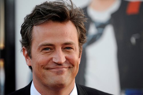 H συγκινητική ανάρτηση της Σάλμα Χάγιεκ για τον Μάθιου Πέρι με μια φωτογραφία από το 1998