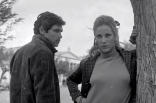 Το δικτυωτό φόρεμα της Ζωής Λάσκαρη που σκανδάλισε τις Κάννες