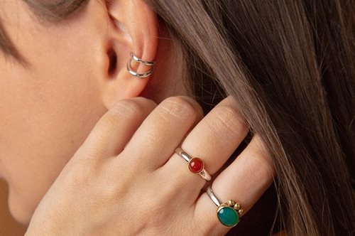 Not Today Jewelry: Η Μαρία Φαλάρα φτιάχνει κοσμήματα που λειτουργούν ψυχοθεραπευτικά