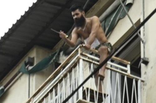 Αχαρνών: Άνδρας σε αμόκ απειλεί να ανατινάξει φιάλη υγραερίου