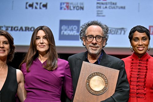 Μόνικα Μπελούτσι για Τιμ Μπάρτον: 