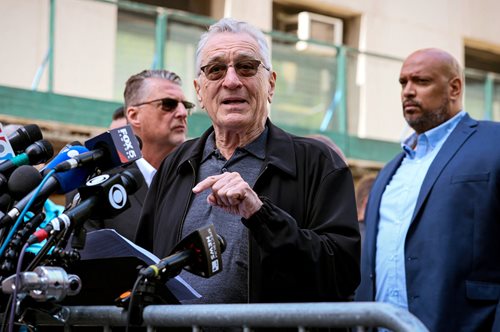 Ρόμπερτ Ντε Νίρο για Ντόναλντ Τραμπ: 