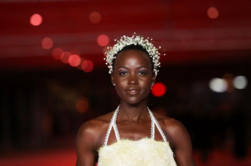 Λουπίτα Νιόνγκ'ο: Πρόεδρος της κριτικής επιτροπής στο 74ο Φεστιβάλ Κινηματογράφου του Βερολίνου