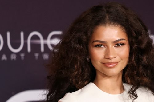 Εκθαμβωτική η Zendaya στην πρεμιέρα του Dune 2 στη Νέα Υόρκη- ίσως η καλύτερη red carpet εμφάνιση της
