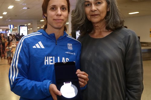 Κατερίνα Στεφανίδη: 