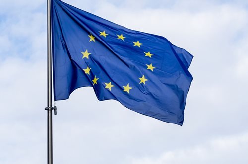 Πόσα λάθη μπορεί να έκανε φέτος η ΕΒU;- Απαγόρευσε και τη σημαία της ΕΕ!