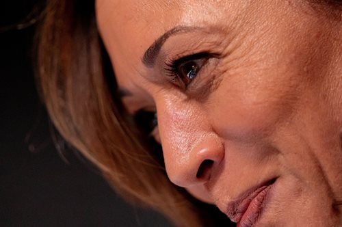 Κάμαλα Χάρις: Εξασφάλισε τους εκλέκτορες που χρειάζεται για το χρίσμα