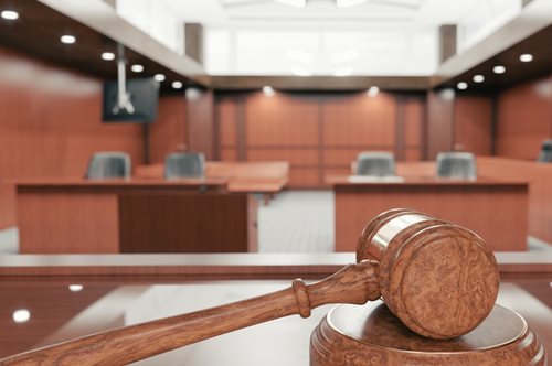 Τι προβλέπει ο Νόμος Φλωρίδη για την ενδοοικογενειακή βία- η ειδική διάταξη που αποδεικνύεται σωτήρια στην πράξη