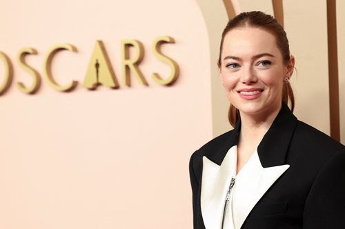 Έμα Στόουν: Ενθουσιάστηκε που έχασε στα βραβεία SAG- viral η αντίδρασή της