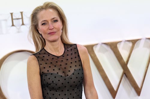 Τζίλιαν Άντερσον: Θυμάται πως επέστρεψε στα γυρίσματα του X-files 10 ημέρες μετά τη γέννηση της κόρης της