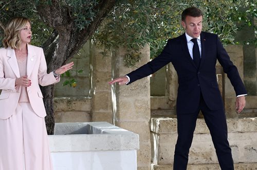 Σύνοδος G7: Κόντρα Μακρόν- Μελόνι για το δικαίωμα στην άμβλωση