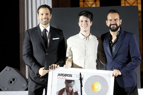 Ο γιος της Άννας Διαμαντοπούλου, Χάρης Σαβαλάνος υπογράφει ακόμα μια μεγάλη επιτυχία για τον Κωνσταντίνο Αργυρό