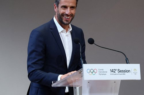 Τόνι Εστανγκέ: Ποιος είναι ο γοητευτικός 