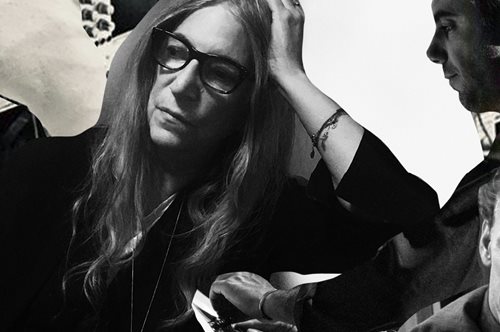 Η θρυλική ποιήτρια και τραγουδοποιός Πάτι Σμιθ έρχεται στη Στέγη