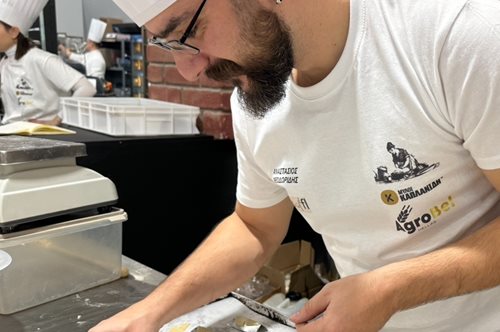 Θεσσαλονίκη: Έργα τέχνης με ζυμάρι εμπνευσμένα από τη μουσική στο 6ο Πανελλήνιο Πρωτάθλημα Ψωμιού