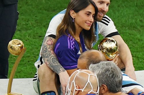 Λιονέλ Μέσι: Η συγκινητική του αντίδραση μόλις είδε τη μητέρα του μετά την κατάκτηση του Παγκόσμιου Κυπέλλου