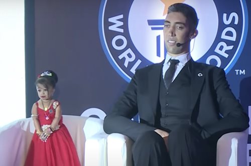 Το πιο ανατρεπτικό δίδυμο: Ο πιο ψηλός άντρας και ο πιο κοντή γυναίκα του κόσμου φωτογραφίζονται ξανά μαζί