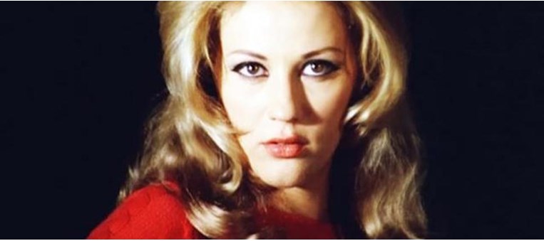 «Μόλις πεθάνω το σαρκίο μου θα δωριστεί στην Tupperware». Η Ζωή Λάσκαρη είχε αστείρευτο χιούμορ