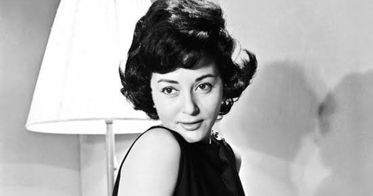 Γκέλυ Μαυροπούλου