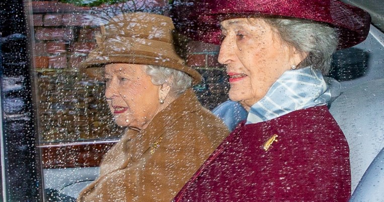 Σουζάν Χάσεϊ, νονά Χάρι