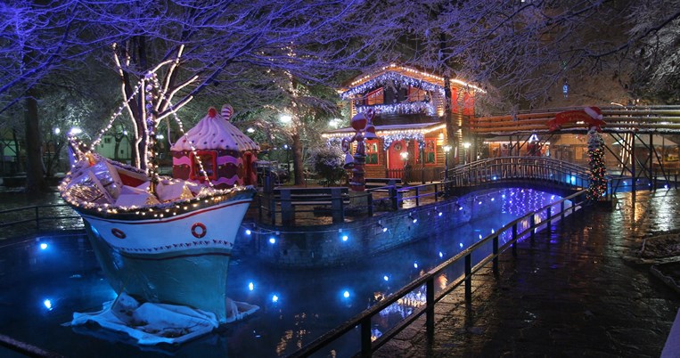 Χριστουγεννιάτικο χωριό