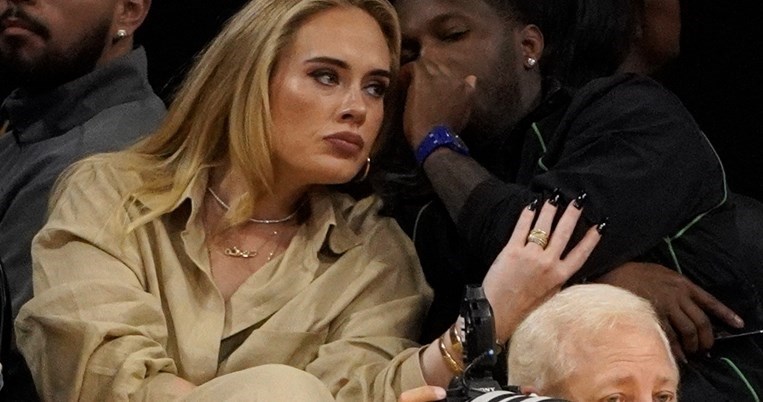 αντελ_γαμος