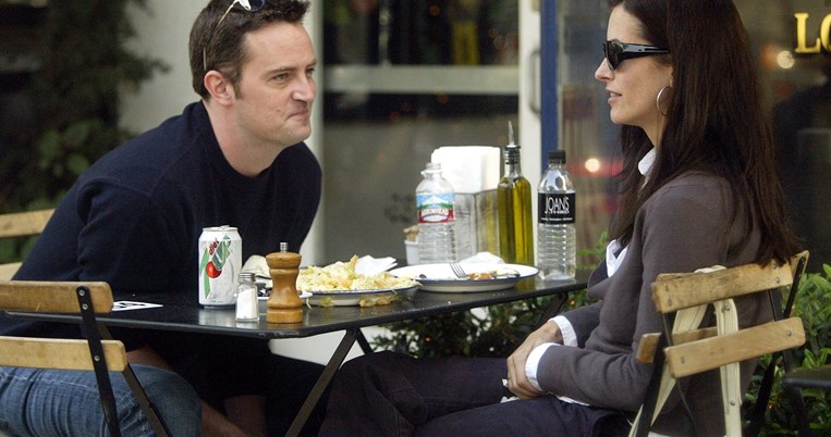 Matthew Perry and Courteney Cox