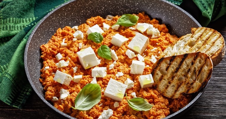 στραπατσαδα.