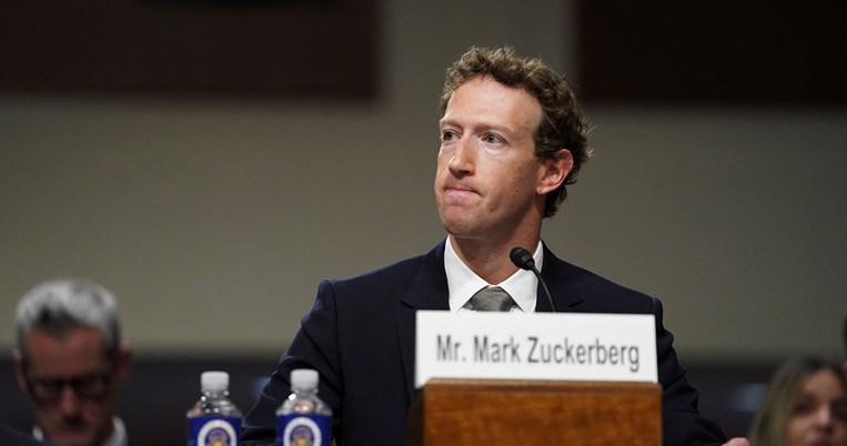 Γερουσία, sextorion  Ζούκερμπεργκ