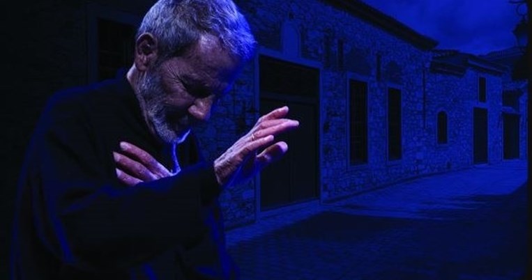 Σταύρος Ξαρχάκος