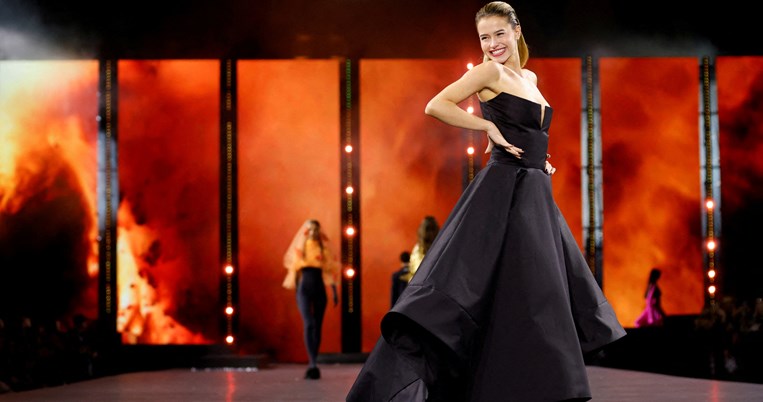 L' oreal show, Εμίλια Κλαρκ