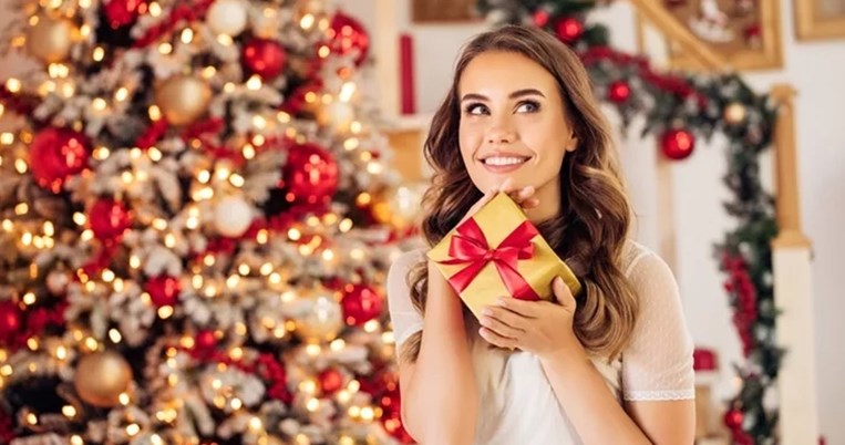 χριστουγεννιατικο δωρο