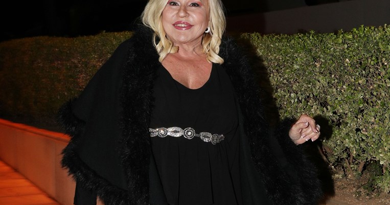 Μπέσσυ Αργυράκη