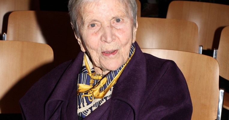 ELENI_GLIKATZI_ARVELER_